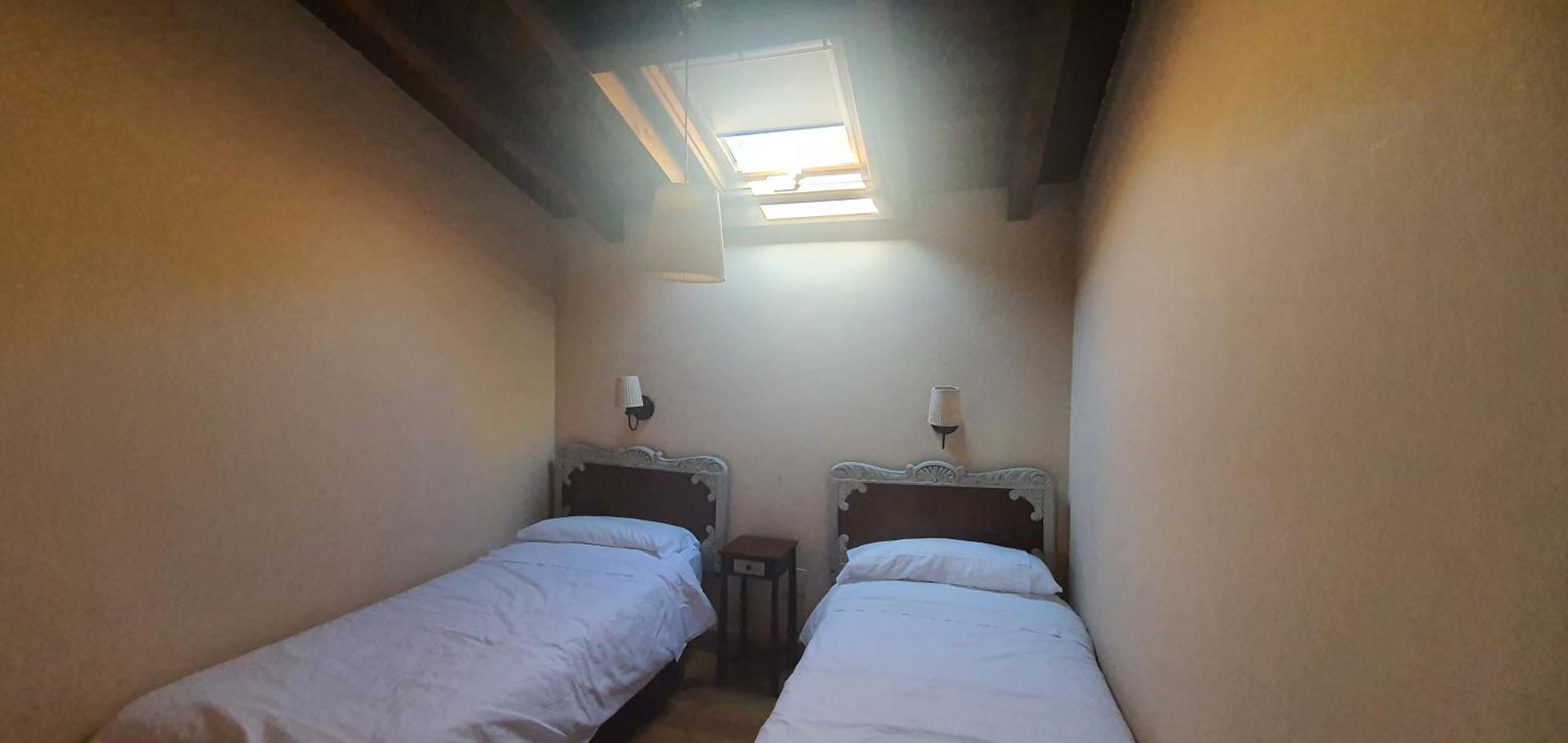 Fuente De Gueelo Pensionat San Bartolomé de Meruelo Eksteriør billede