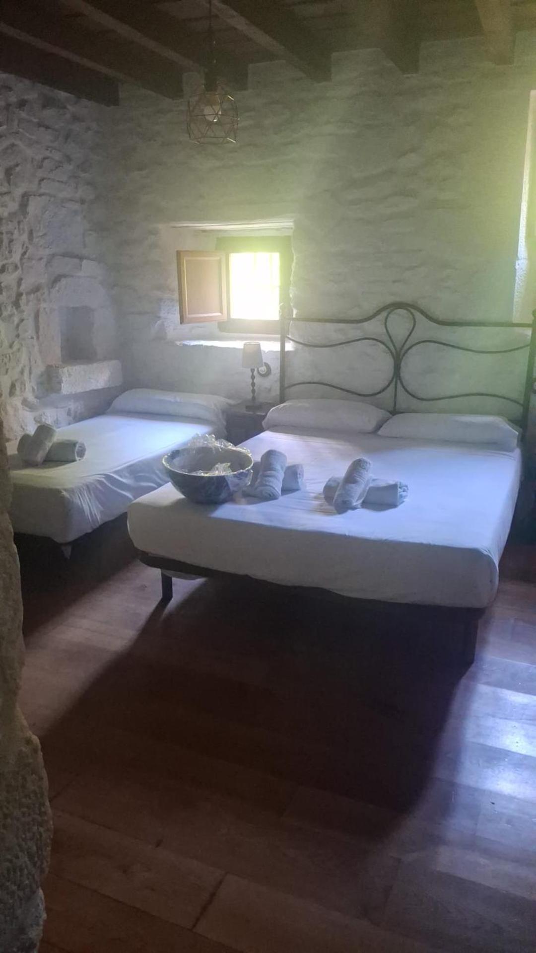 Fuente De Gueelo Pensionat San Bartolomé de Meruelo Eksteriør billede